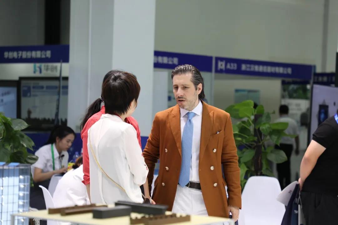 b75fd72d42ffa81428928dcb6d12aa01