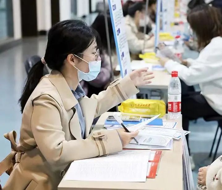 6fd5887bb4a7f5f09fe606001be6b8e2