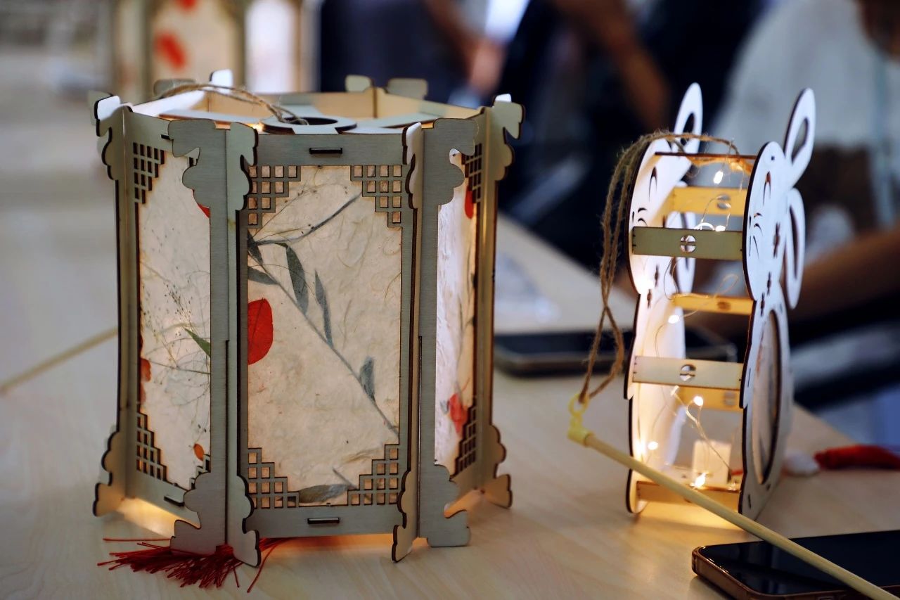 555d8f5e3df1bdcb1128265df9f6bc19